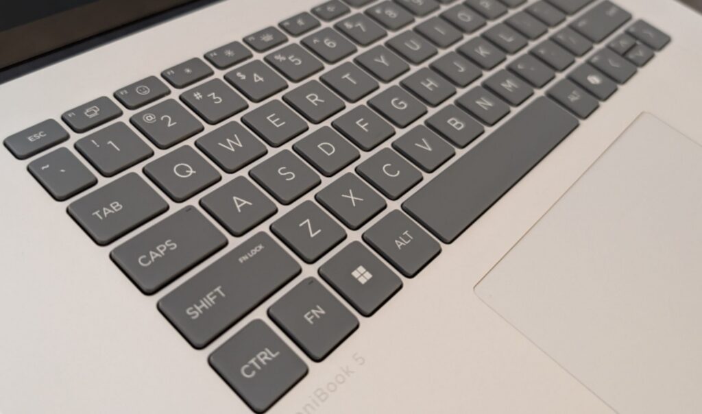 HP OMNIBOOK 5 16 KEYBOARD