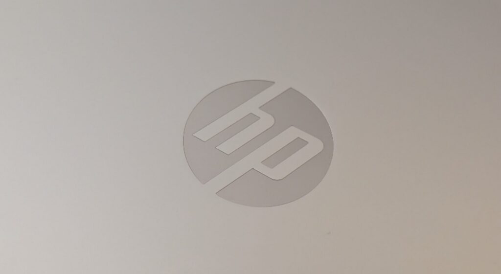 hp-ob5-sdx-old-hp-logo-lid-scaled HP Notebook